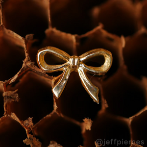 Lovelee Bow 1 End